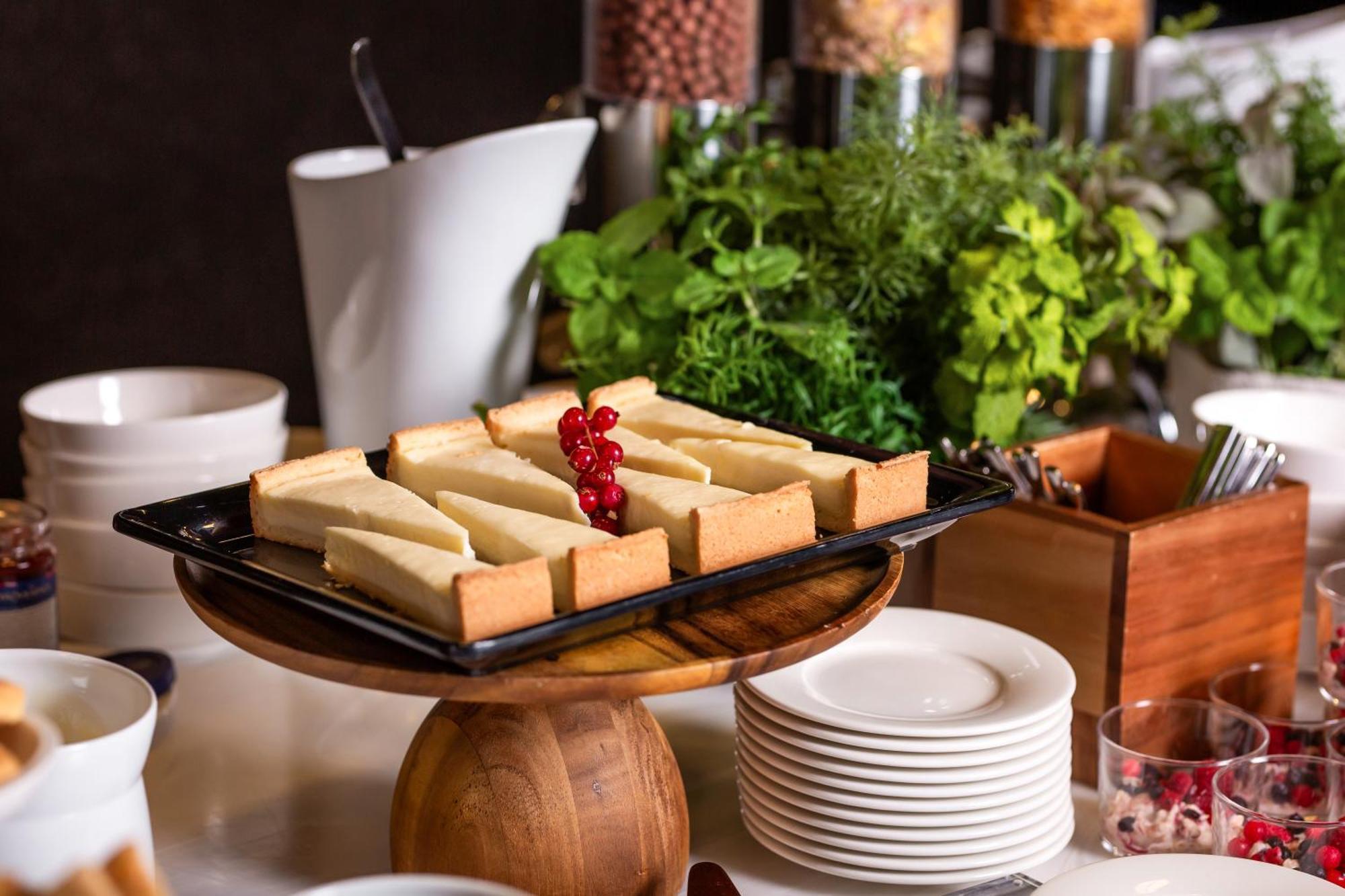 Movenpick Hotel Tallinn Bagian luar foto