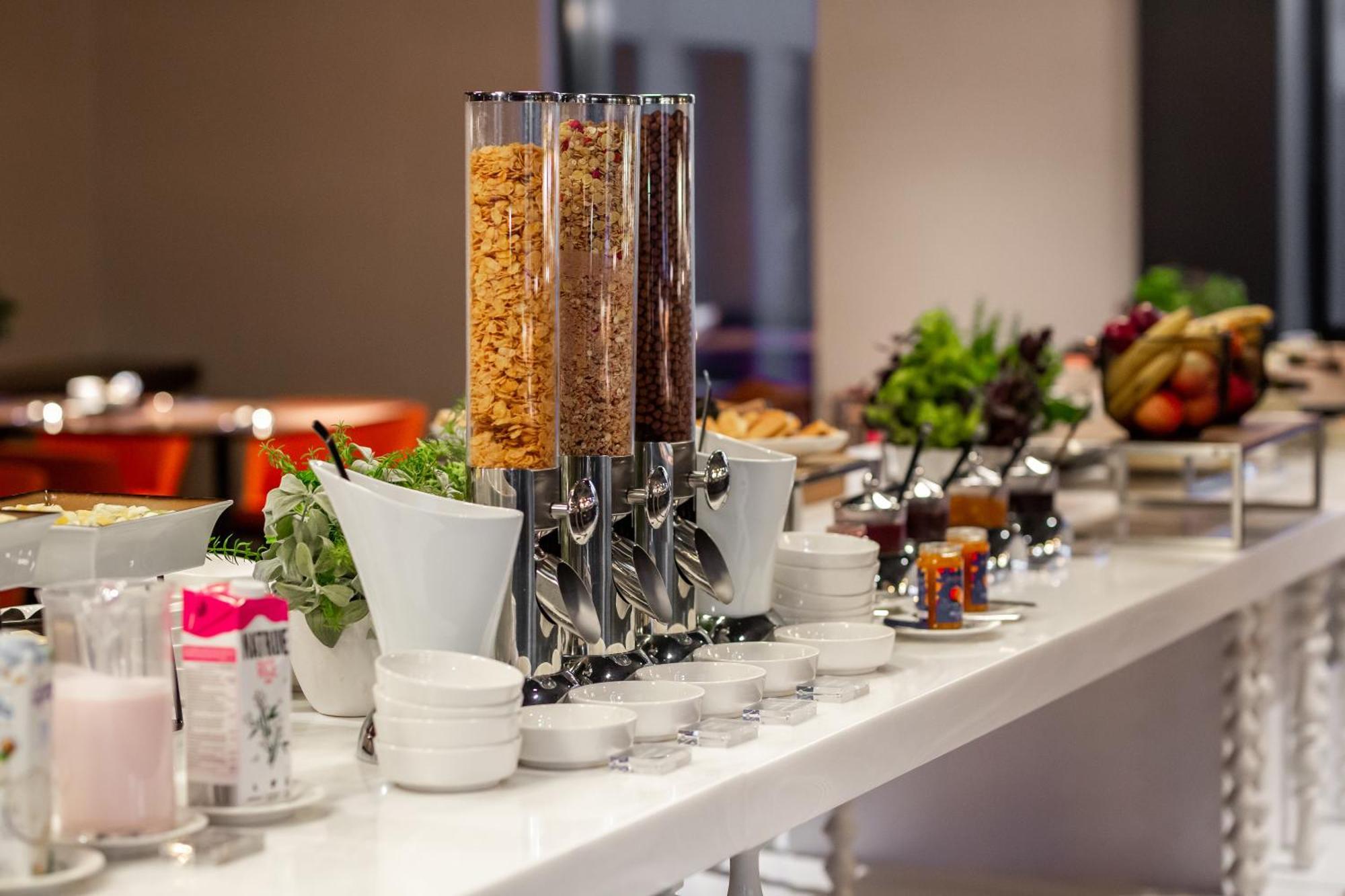 Movenpick Hotel Tallinn Bagian luar foto